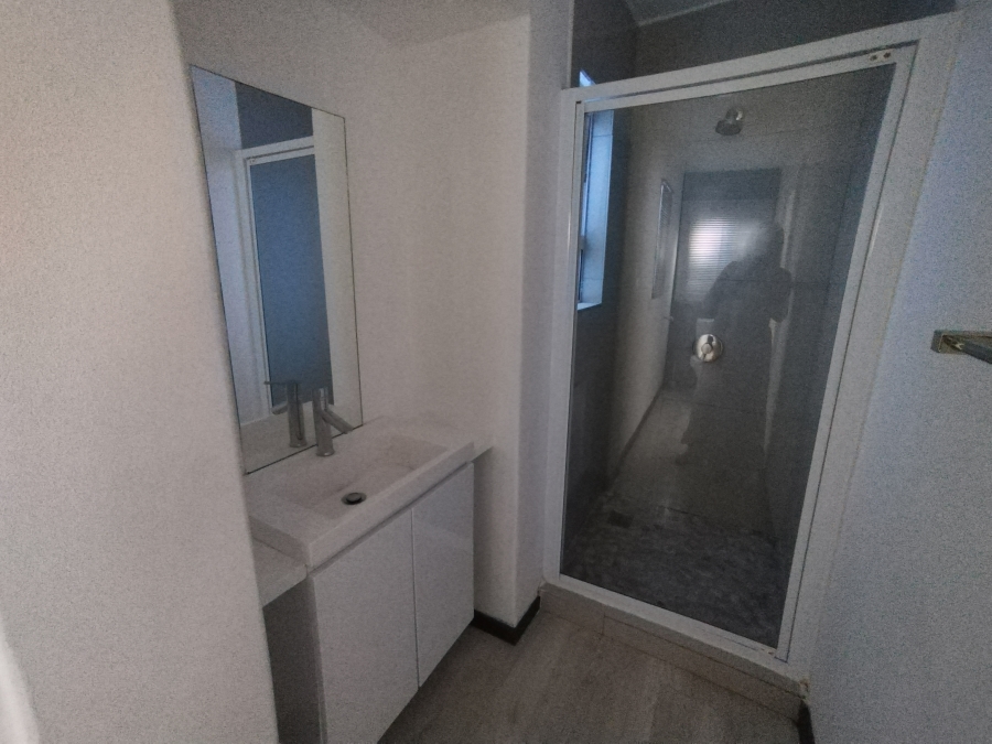 1 Bedroom Property for Sale in Villa Diamante Western Cape